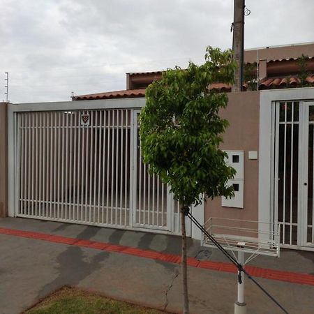 Vila Casa Aconchegante Perto Da Uel Londrina Exteriér fotografie